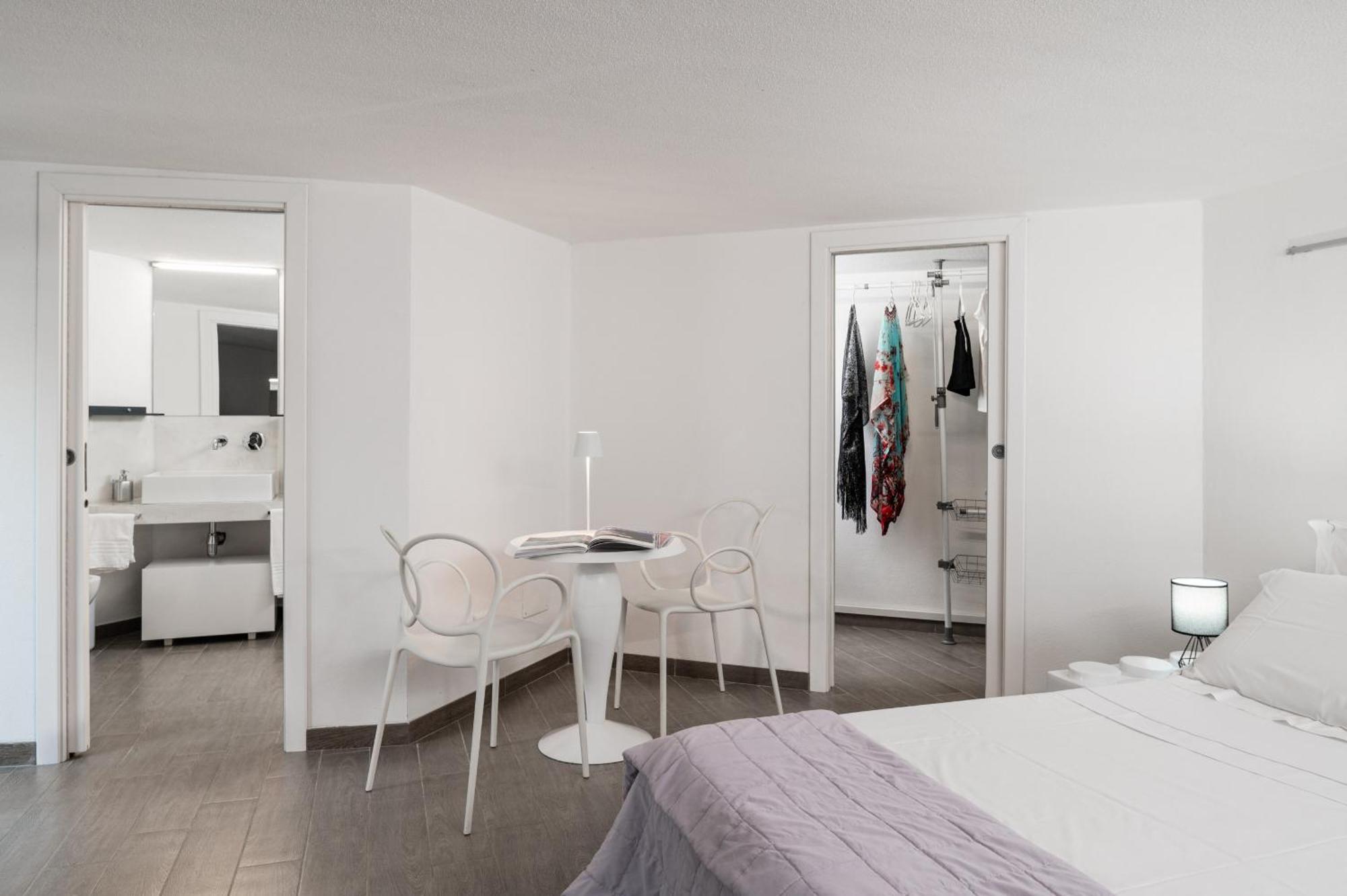 Wlofts 11, 12 & 14 By Klodge Olbia Dış mekan fotoğraf